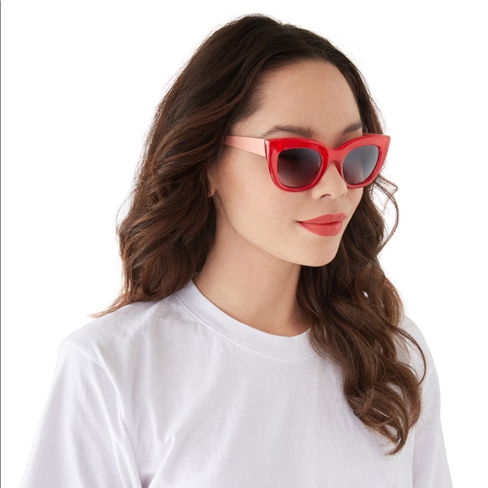 🆕 Red Cat Eye Sunglasses 🕶